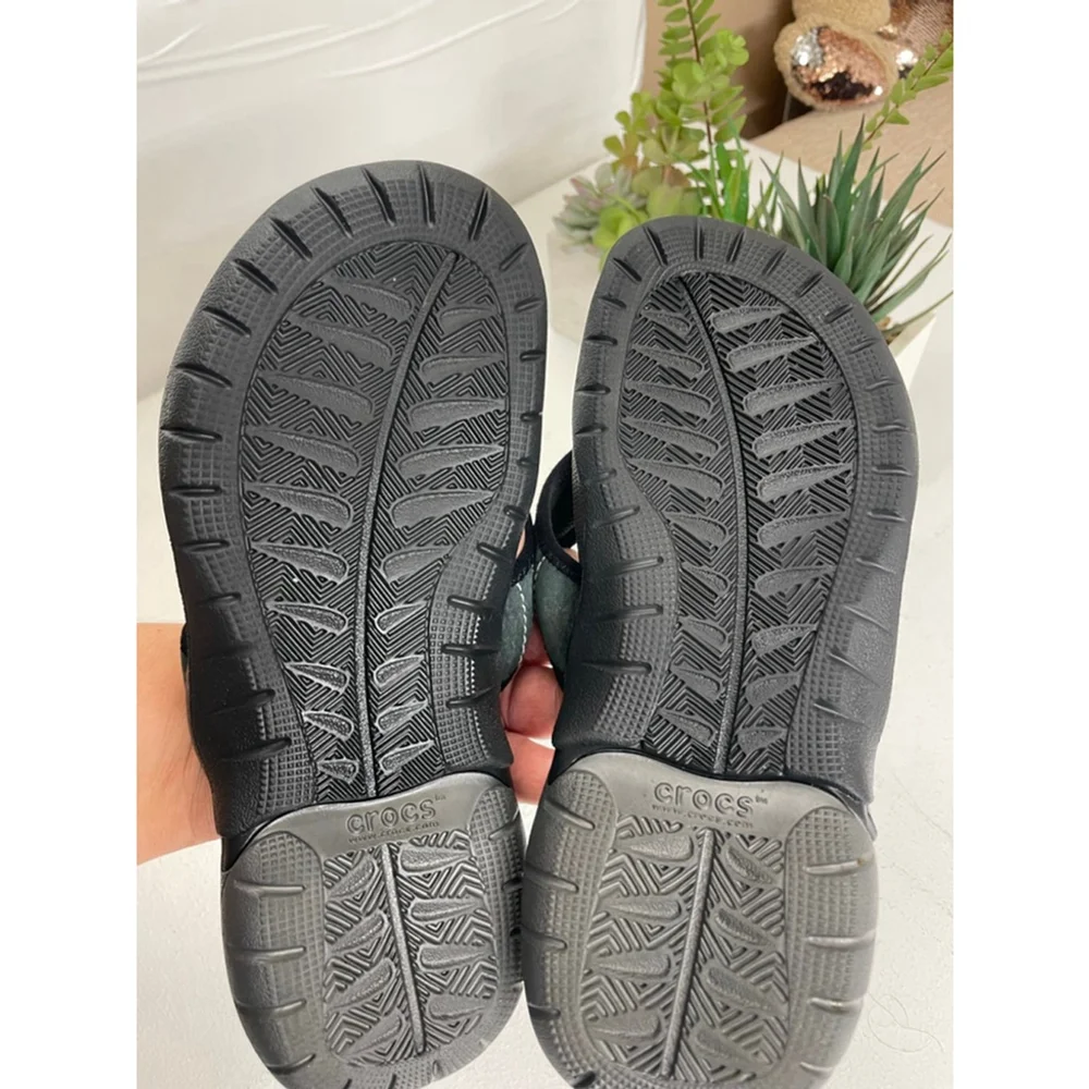 Men's Crocs Gray & Black Flip-Flops